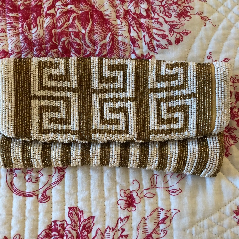 Moyna beaded purse